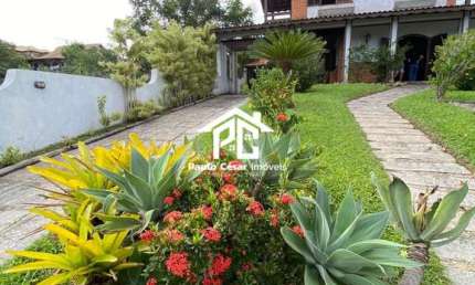 Imperdível casa à venda em Araruama-RJ, no bairro Pontinha! 3 quartos, 1 suíte, 1 sala, 2 banheiros, 1 vaga de garagem, 300m². Venha conferir!
