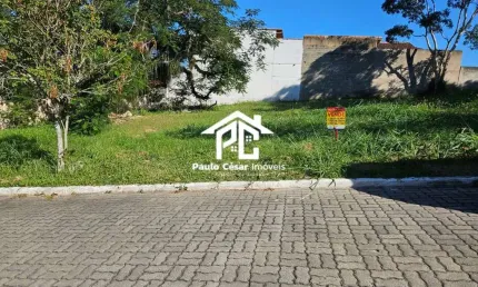 Terreno à venda no Centro de Araruama-RJ com 360,00 m² de área. Venha conferir!