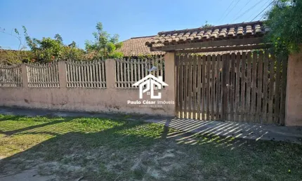 Imperdível oportunidade: Casa à venda em Araruama-RJ, Praia do Gavião - 2 quartos, 1 sala, 1 banheiro, 60m² de área.
