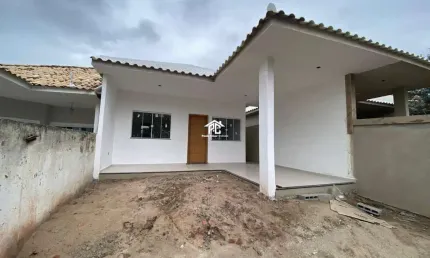 Imperdível oportunidade: Casa à venda em Araruama-RJ, Parque Hotel, 3 quartos, 1 suíte, 1 sala, 1 banheiro, 1 vaga, 110m².