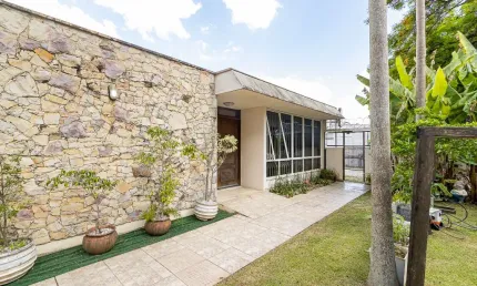 Casa comercial com 5 salas à venda na Rua Santa Catarina, 160, Água Verde, Curitiba