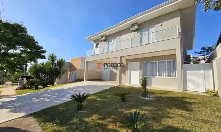Casa 4 suítes excelente quintal em condomínio na cidade de Paulínia