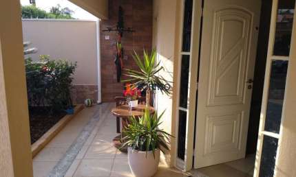 Casa térrea 3 Dormitórios, 1 Suíte, área gourmet, garagem