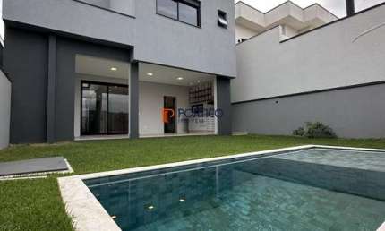 Sobrado com 4 suítes e piscina no condomínio Club Portinari Paulínia!