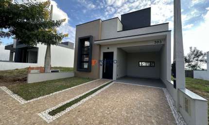 Casa térrea com 3 dormitórios e varanda gourmet sem vizinho de fundo