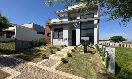 Casa com 3 Suítes e Piscina à Venda no Terras da Estância