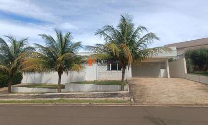 Casa Térrea com 3 Suítes e Piscina Aquecida - Terras do Cancioneiro - Paulínia