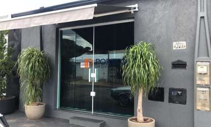 Casa comercial para locação no Jardim Santa Genebra