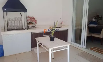 Casa à venda no Condomínio Jabuticabeiras, Paulínia-SP