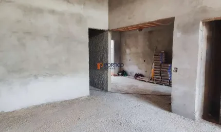 Casa à venda com 3 suítes no cond. residencial jardim dos lírios em paulínia/sp.