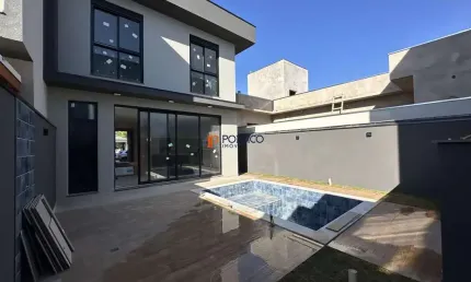 Sobrado com 3 Suítes, Piscina e Acabamento Impecável em Condomínio Fechado – Pau
