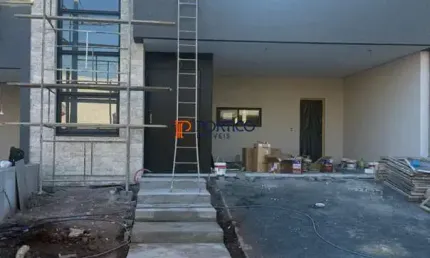 Casa nova com 3 dormitórios e área gourmet no jardim dos lírios