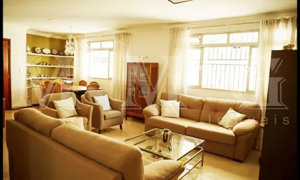 Apartamento, 4 dormitórios, 2 vagas, espaçoso no coração da Vila Mariana