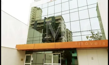 Bem localizado prédio comercial com 9 salas e 20 vagas ao lado do metro vila mariana