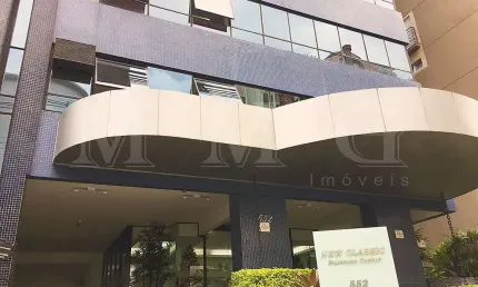 Conjunto comercial de 450m²  com 10 salas e 6 vagas próximo ao Metro