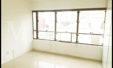 Vila Mariana, locação e venda: CONJ. comercial. ÁU 106,73 de  e ÁT 204,00
