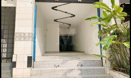 Salão Comercial de 220m² com 8 Salas na Indianópolis - São Judas