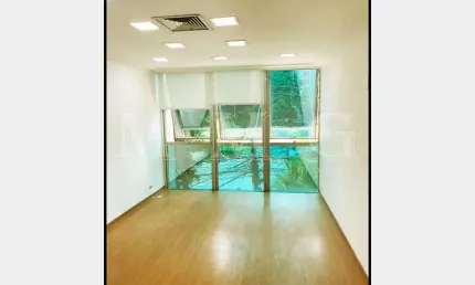Salas comerciais de 86m² com banheiro e 1 vaga próximo a cidade jardim