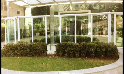 Conjunto comercial 240 m2 ,com divisória em drywal , 4 vagas de garagem , próximo metrô brigadeiro