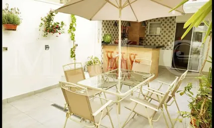 Sobrado à venda: bosque da saúde 4 dorm.  sendo 2 suítes  quintal gourmet e garagem