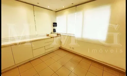 Conjunto comercial, 3 salas , 2 banheiros, uma vaga
