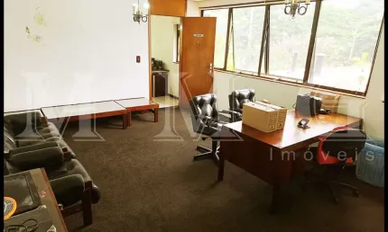 ?	Prédio de 2 andares mais térreo.   ÁT: 516,76m e ÁC: 503,50m², sem igual para Clinicas médicas, la