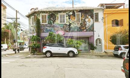 Aclimação comercial / residencial.  Assobradado para locação. 110m²
