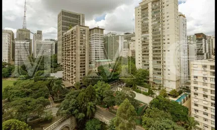 Apartamento, dois dormitórios, duas vagas, ar condicionado e próximo a Av. Paulista