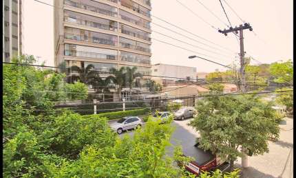 Lindo Sobrado Totalmente Reformado de 106 m² com 2 Dormitórios 1 Vaga no Ipiranga