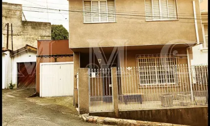 sobrado de vila, 3 dormitórios com armários, 2 vagas, ótima