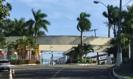 Chácara / sítio à venda na Avenida Santos Dumont, 49, Portão, Lauro de Freitas