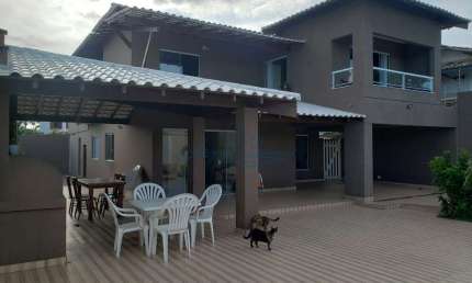 Casa 07 Dorm. rua fechada com guarita em Vilas do Atlântico