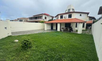 Casa 04 Dorm. em Vilas do Atlântico  -  Lauro de Freitas