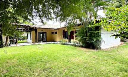 Casa em Condominio em Estrada do Coco  -  Lauro de Freitas