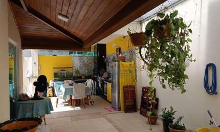 Casa em condomínio 4/4 em Buraquinho - Lauro de Freitas, BA