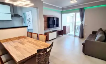 Lindo apartamento 03 dorm´s, com vista para o mar, na região do aquário!