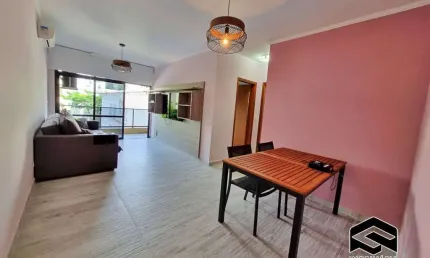 Lindo apartamento reformado, apenas 200 mts mar, em excelente localização!