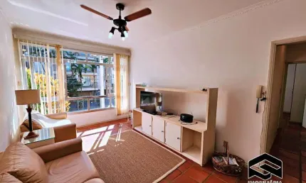 Amplo apartamento 03 dormitórios à 02 qudras da praia!