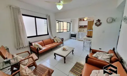 02 DORMITÓRIOS REFORMADOS, REGIÃO COMERCIAL, 600m DO MAR!
