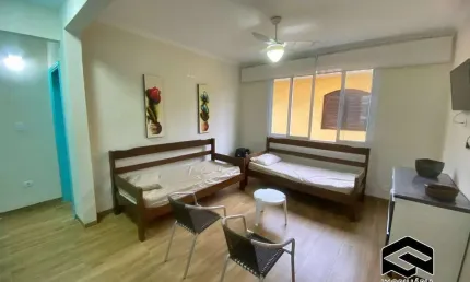 APARTAMENTO REFORMADO, 02 DORMITÓRIOS COM DESPESAS BAIXAS!