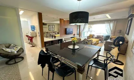 Linda cobertura penthouse, apenas 300m do mar, na melhor região da enseada!