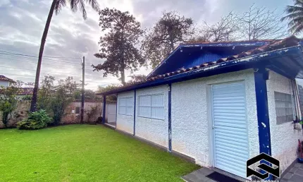 AMPLA CASA TÉRREA, 04 DORMITÓRIOS À 200m DA PRAIA DO PERNAMBUCO!