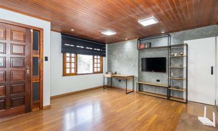 Casa para Venda em Curitiba, Portão, 3 dormitórios, 1 suíte, 3 banheiros, 4 vagas