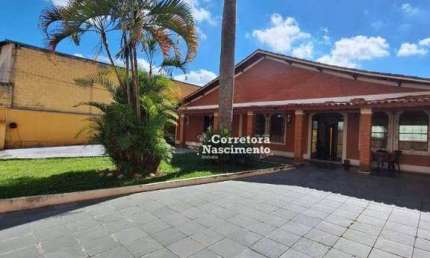 Casa com 3 dormitórios à venda, 287 m² por R$ 1.300.000,00 - Vila Pinheiro - Jacareí/SP