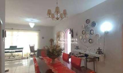 Casa com 3 dormitórios à venda, 199 m² por R$ 700.000,00 - Centro - Jacareí/SP