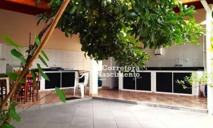 Casa com 3 dormitórios à venda por R$ 480.000 - Centro - Jacareí/SP