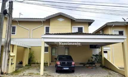Casa com 3 dormitórios para alugar por R$ 6.023,00/mês - Villa Branca - Jacareí/SP