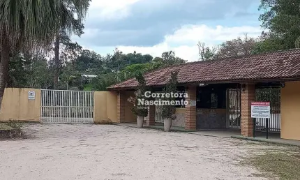 Chácara com 3 dormitórios para alugar, 3345 m² por R$ 5.895,91/mês - Condomínio Lagoinha - Jacareí/SP