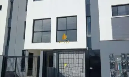 Sobrado à venda no bairro nossa senhora da saúde - caxias do sul/rs