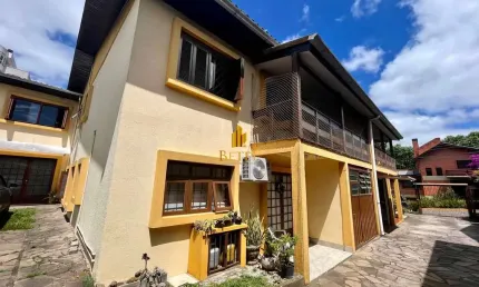 Sobrado à venda no bairro Madureira - Caxias do Sul/RS